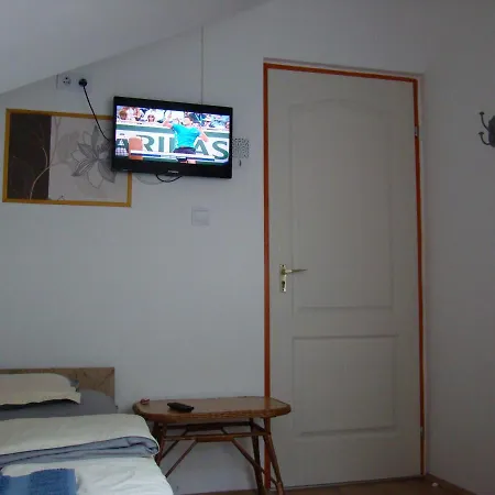Zoldike Kemences Vendeghaz